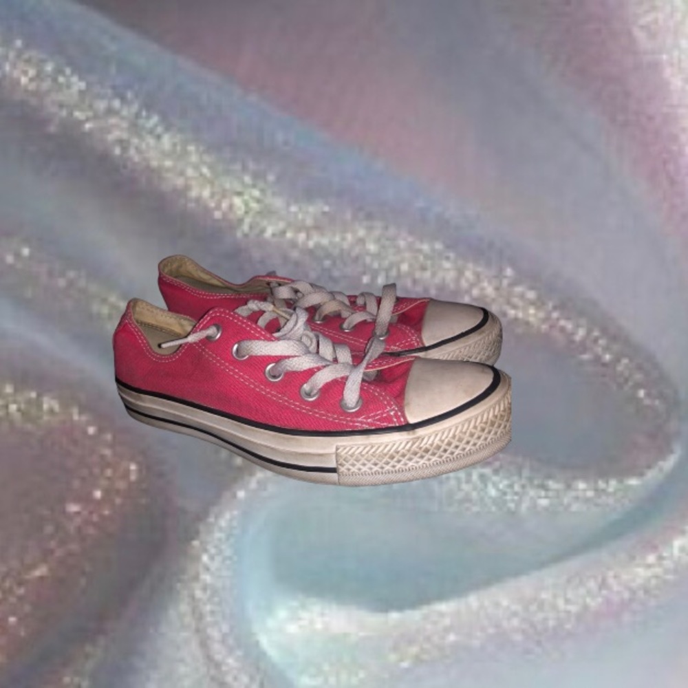 Pink converse